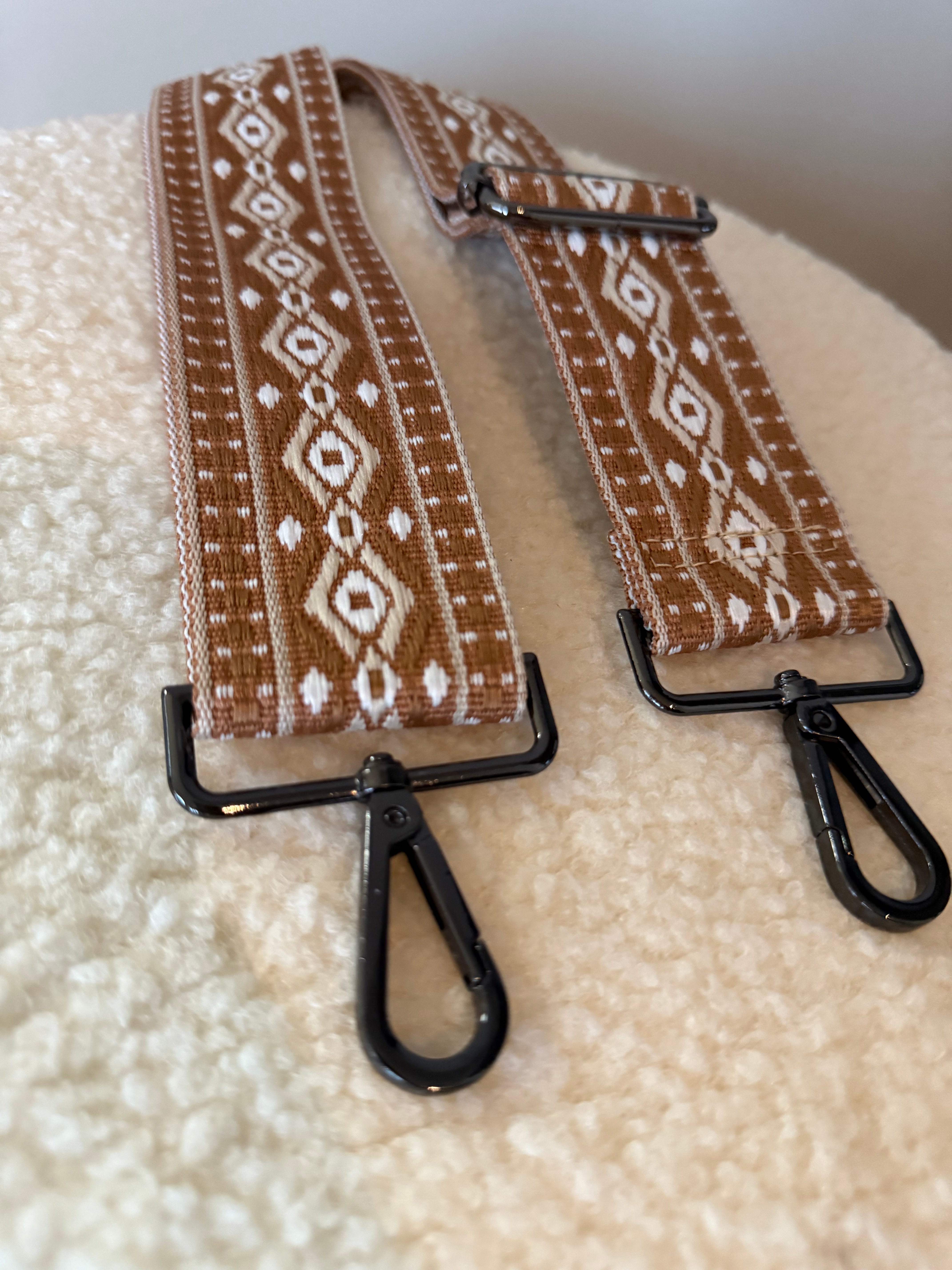 Bagstrap Brown