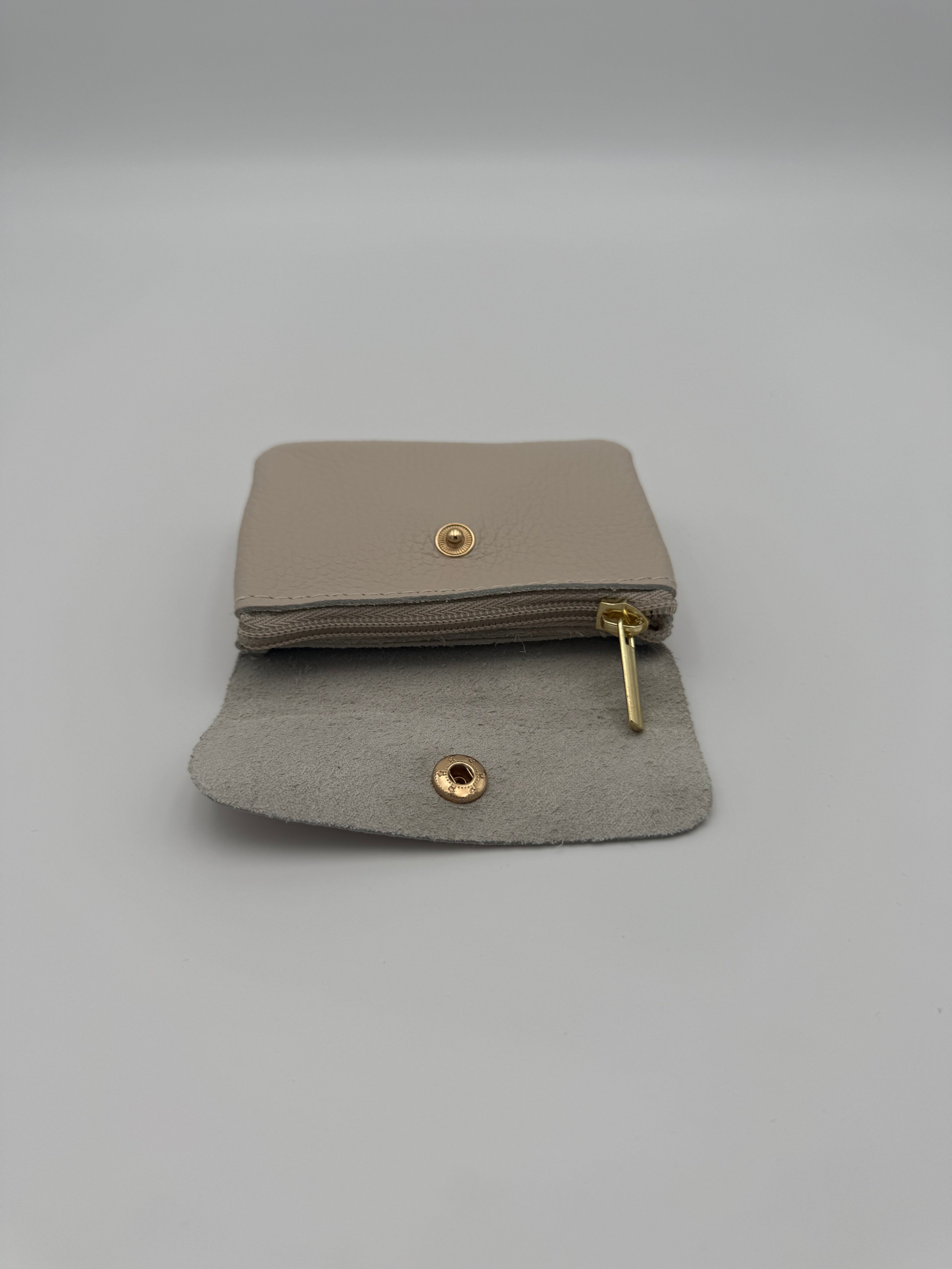 Leather wallet - Metallic gold